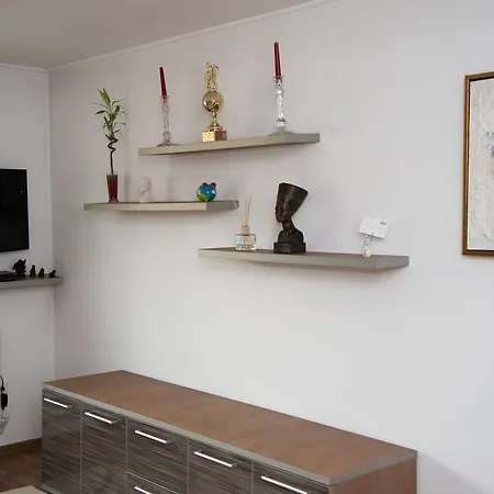 Adera Luxury